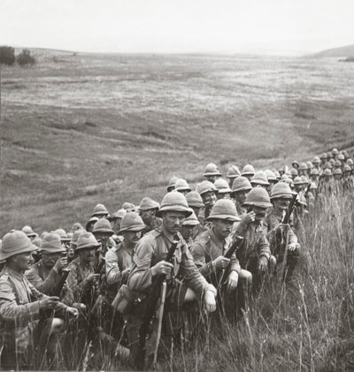 Nos réserves attendant des ordres pour se déplacer vers leurs nouvelles positions sur les pentes du cap Helles, 1915 - English Photographer